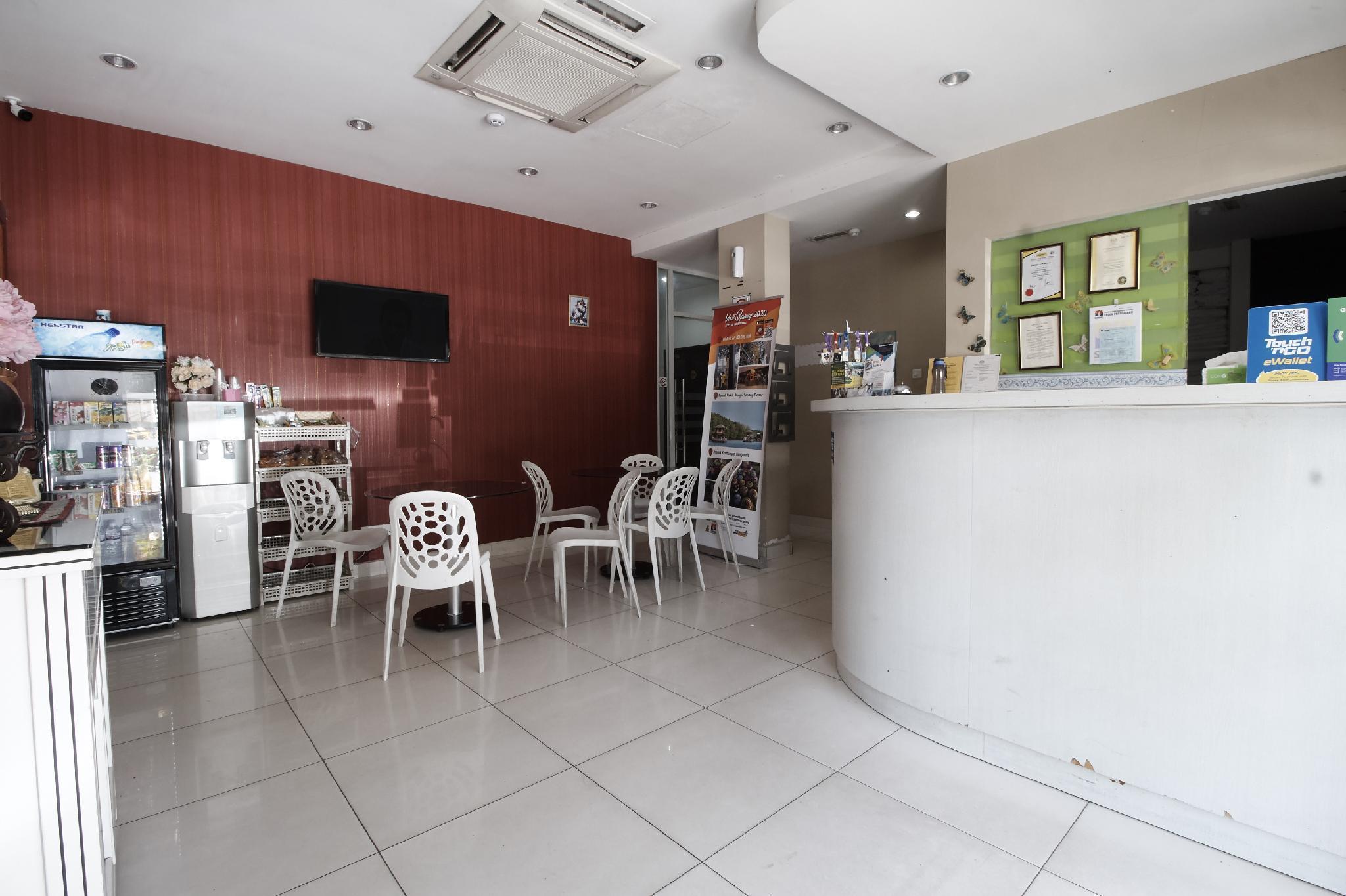 Coop Putrajaya & Cyberjaya Hotel Kampung Dengkil